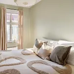 Dinbnb Apartments Gruenerlokka I 2-Bedroom With Double Queen Room & Balcony